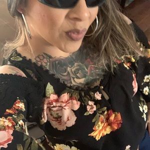 Meet your Posher, Elvia